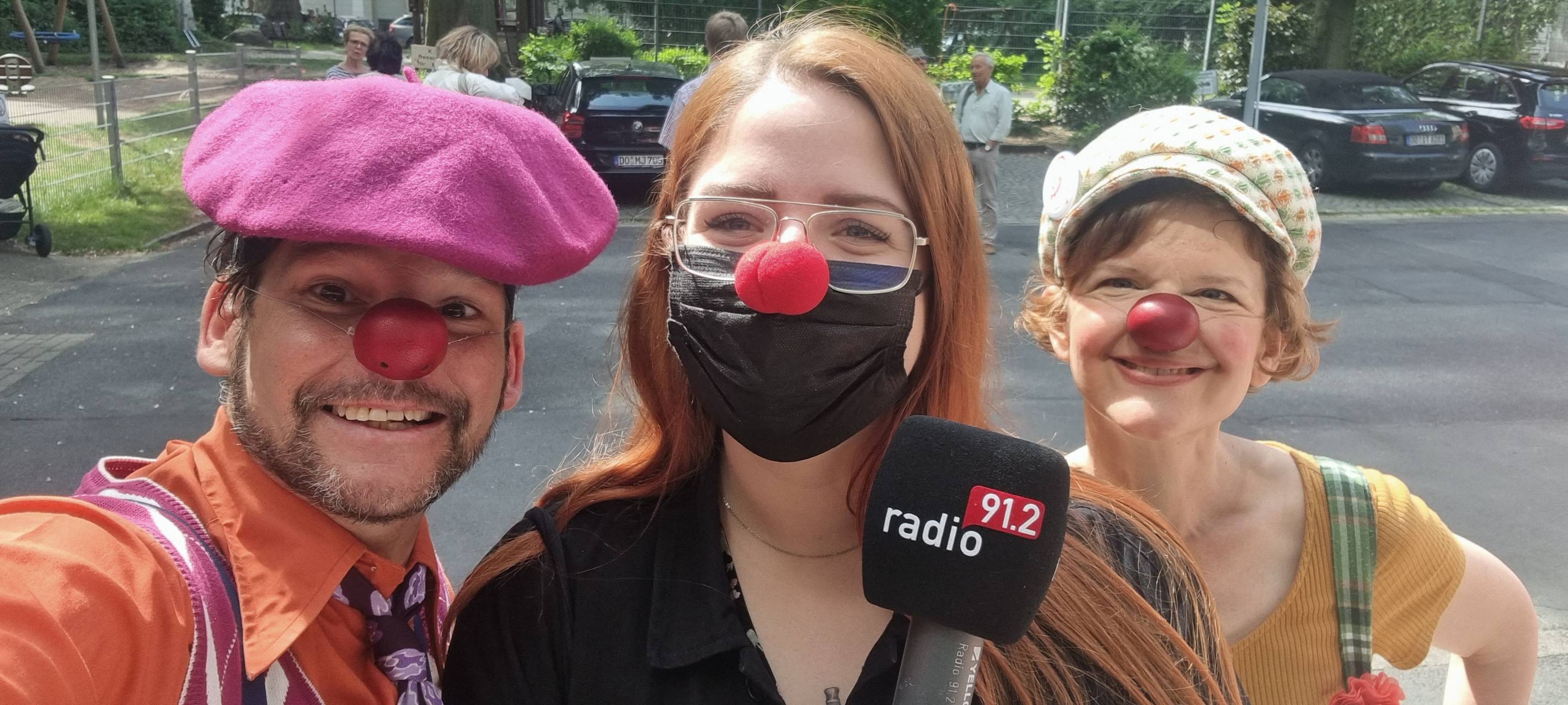 Klinikclowns besuchen kranke Kinder in der Dortmunder Kinderklinik