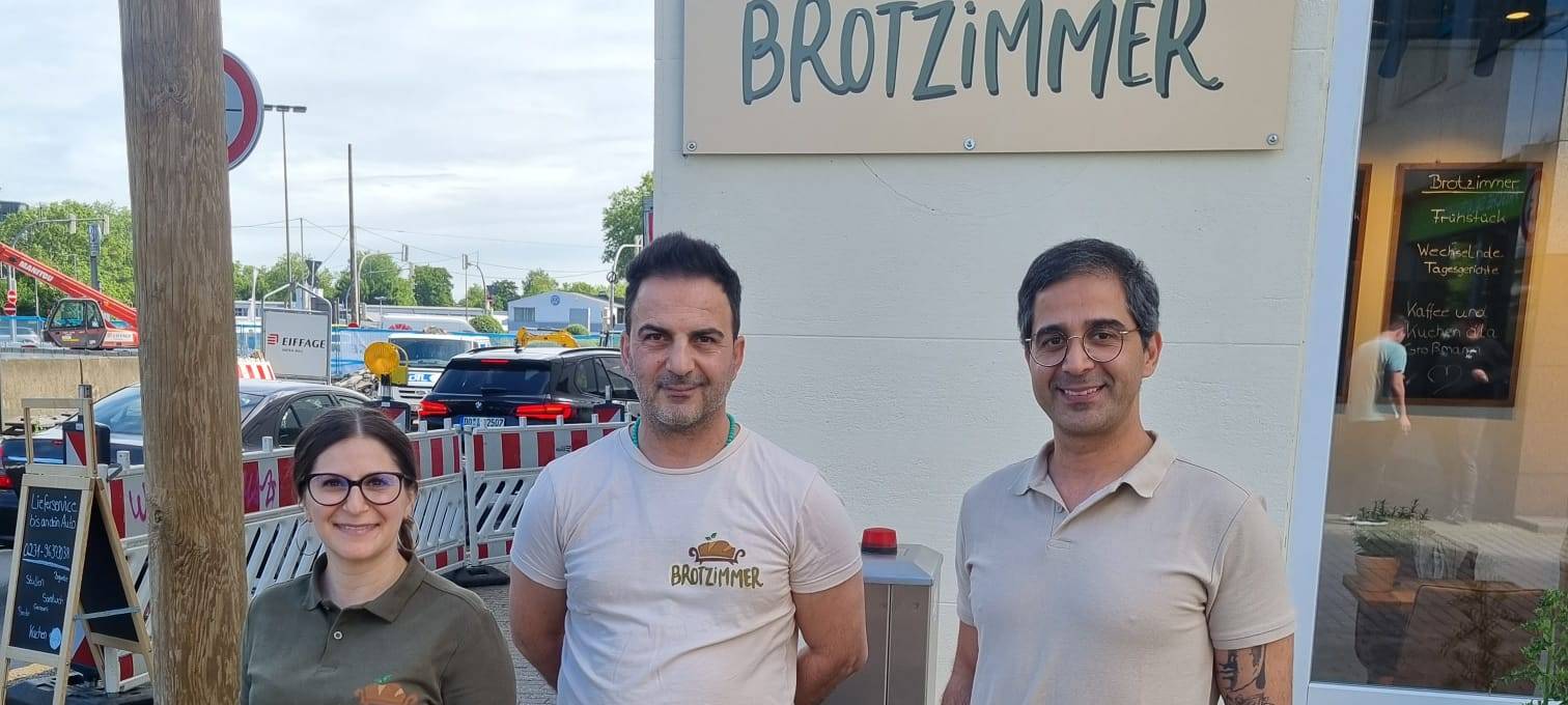 Dortmunder Cafe bietet Lieferservice ans Auto an