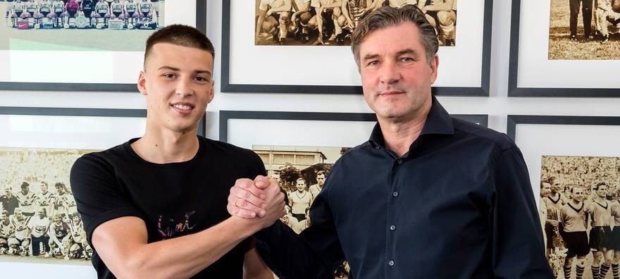 Profiverträge für Unbehaun und Raschl