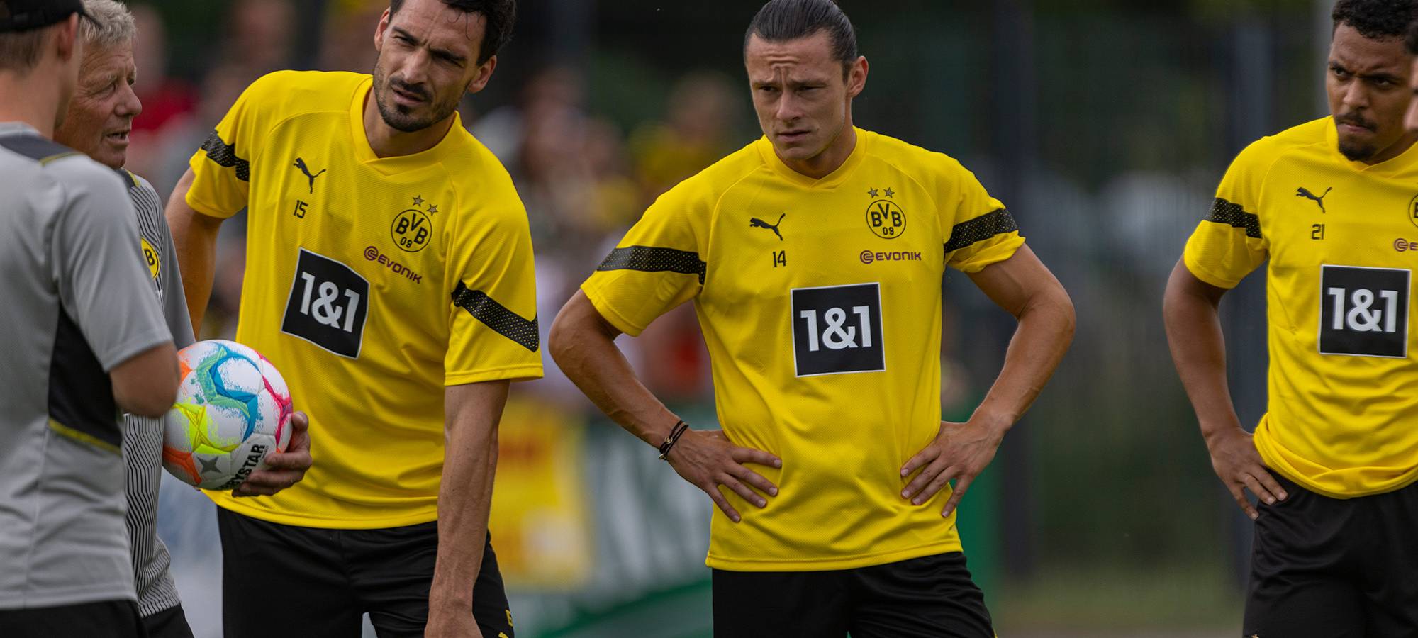 1300 Fans bei erstem BVB-Mannschaftstraining in Dortmund dabei