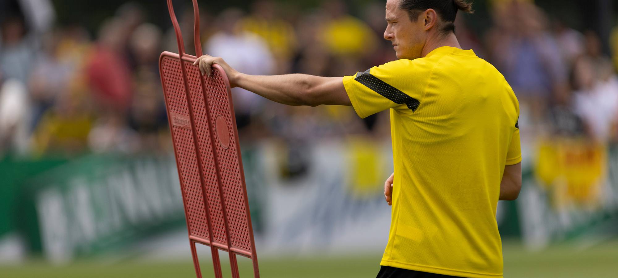 1300 Fans bei erstem BVB-Mannschaftstraining in Dortmund dabei