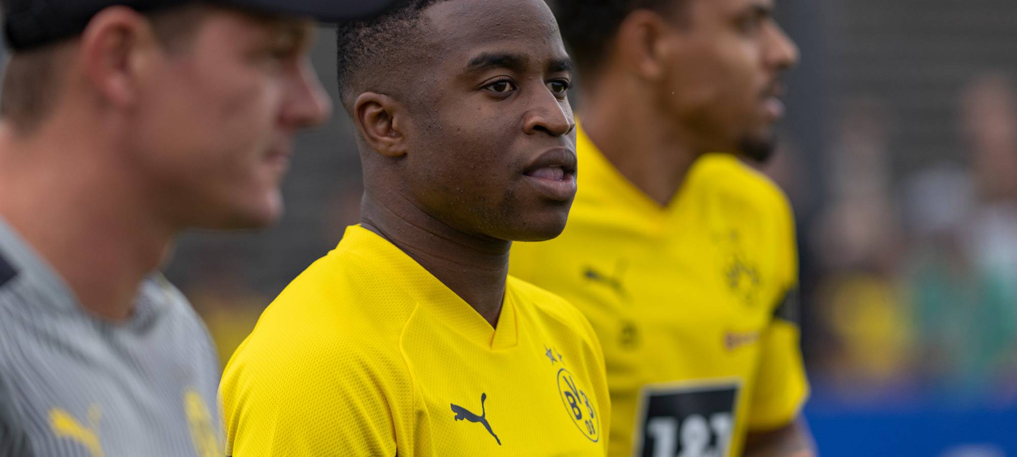 1300 Fans bei erstem BVB-Mannschaftstraining in Dortmund dabei