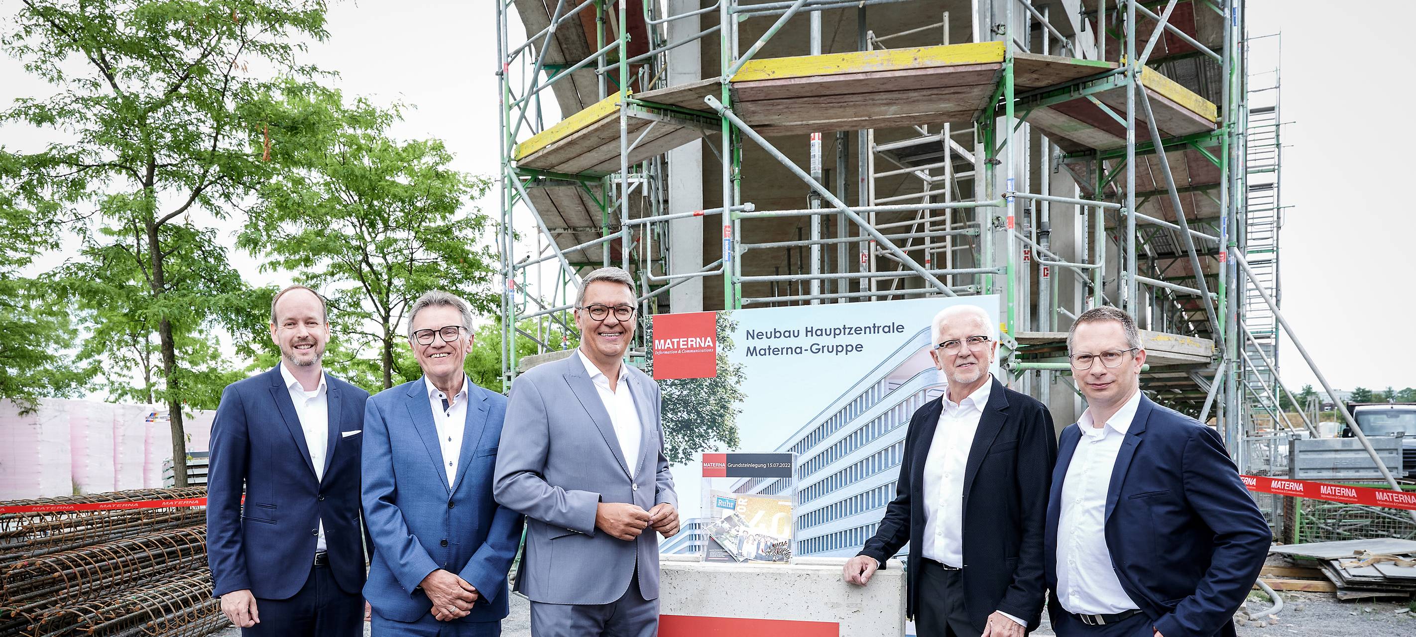 Dortmund: Materna legt Grundstein für neue Hauptzentrale