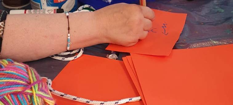 Kinderferienprogramm: Hexenbesen basteln in Lütgendortmund