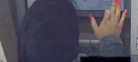 Dortmund: Polizei sucht nach EC-Karten-Betrügerin