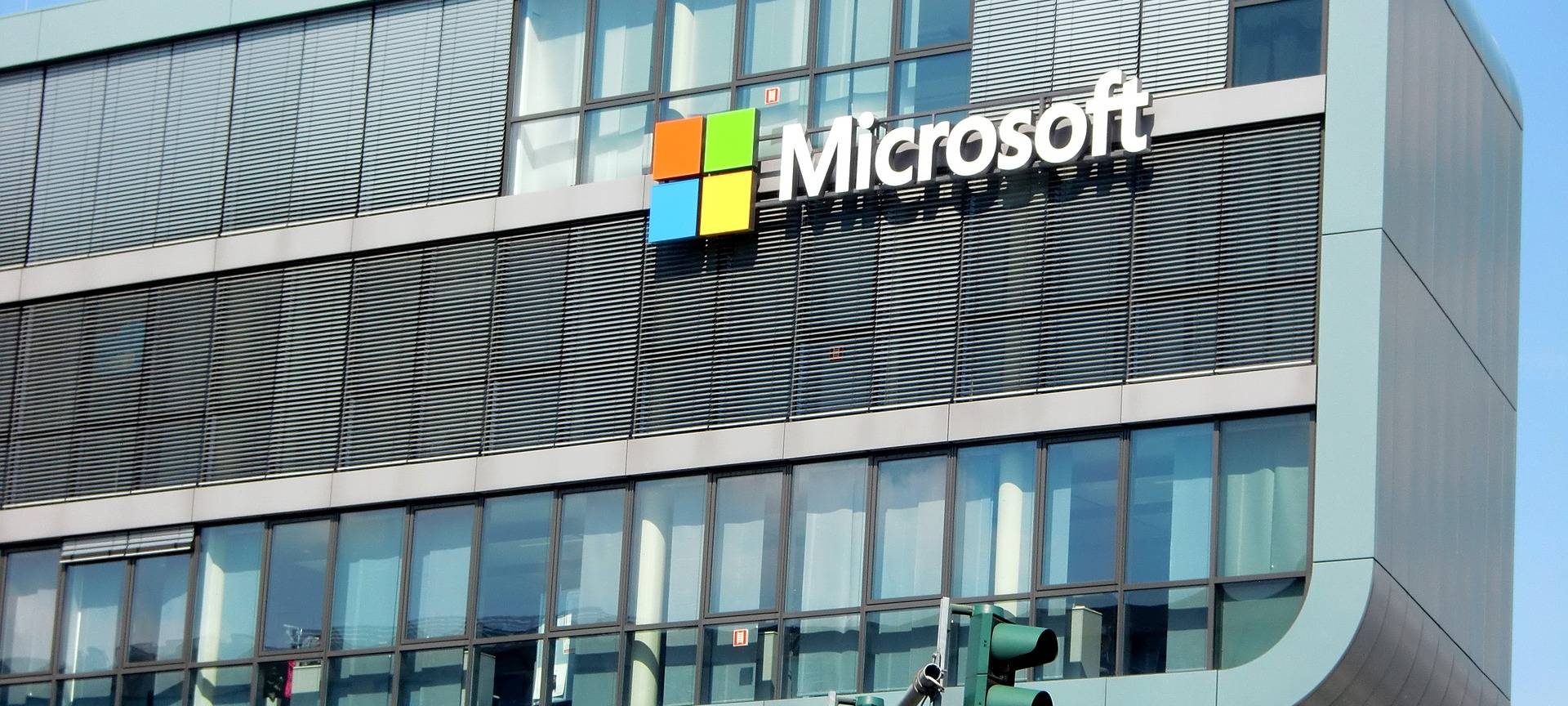 Fassade des Microsoft-Firmengebäudes in Köln