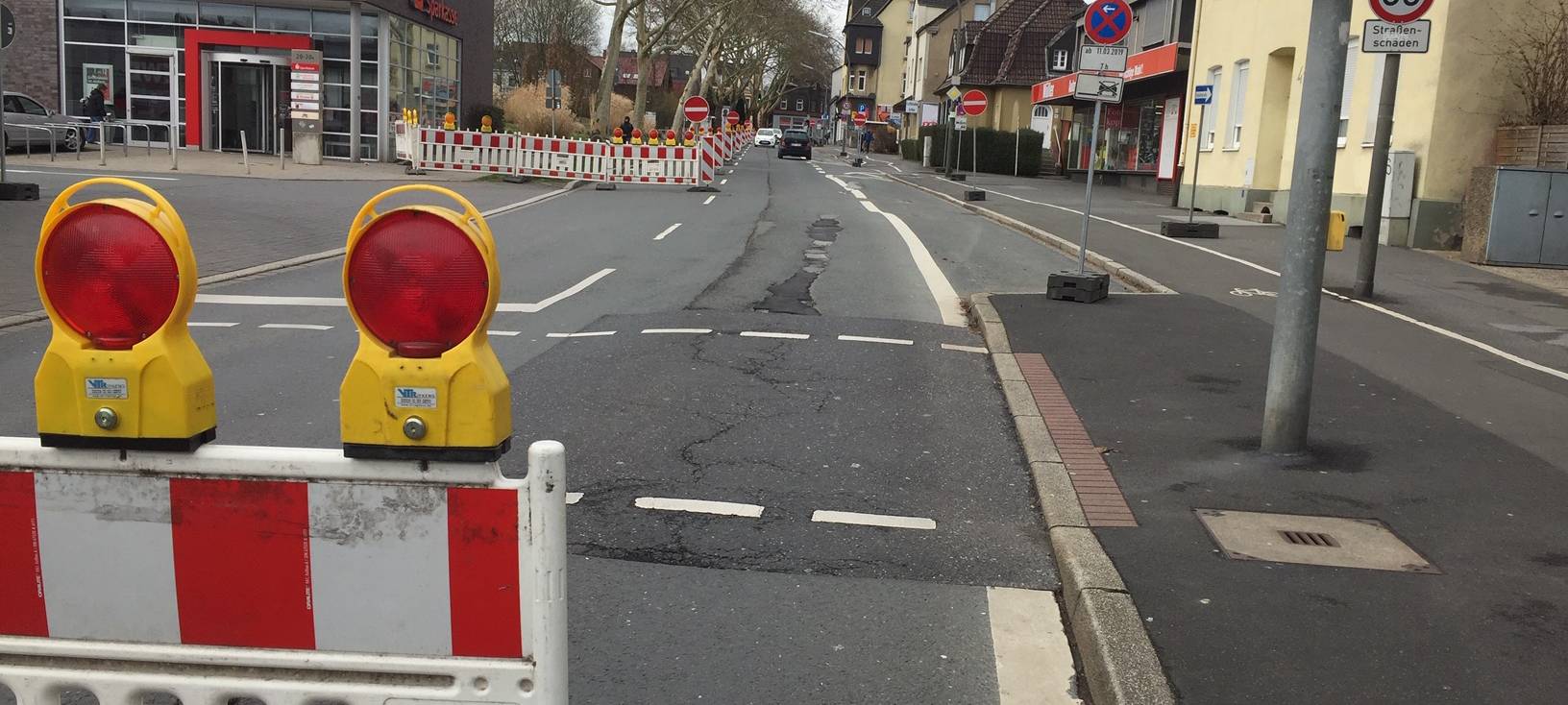Beginn der Straßenbauarbeiten auf der Altenderner Straße