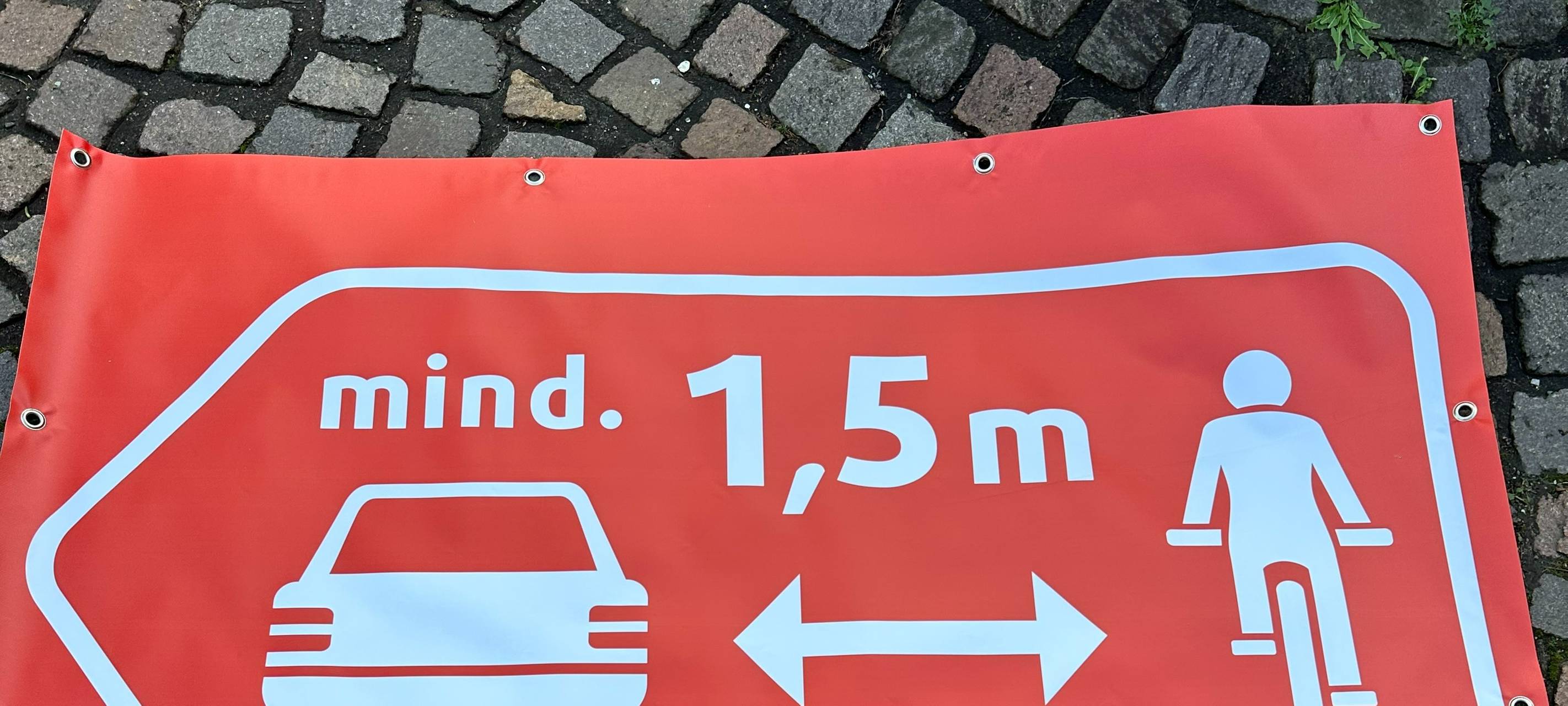 Dortmunder Polizei kontrolliert Mindestabstand beim Überholen