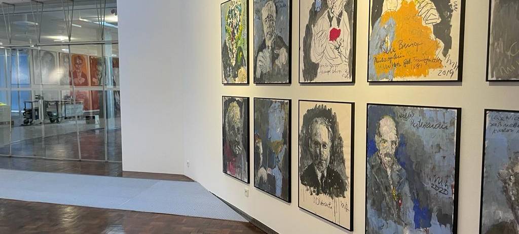 Hollywood-Star Armin Mueller-Stahl stellt Ausstellung in Dortmund vor