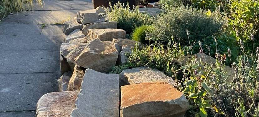 Steine der Dortmunder Stadtmauer werden wieder verkauft