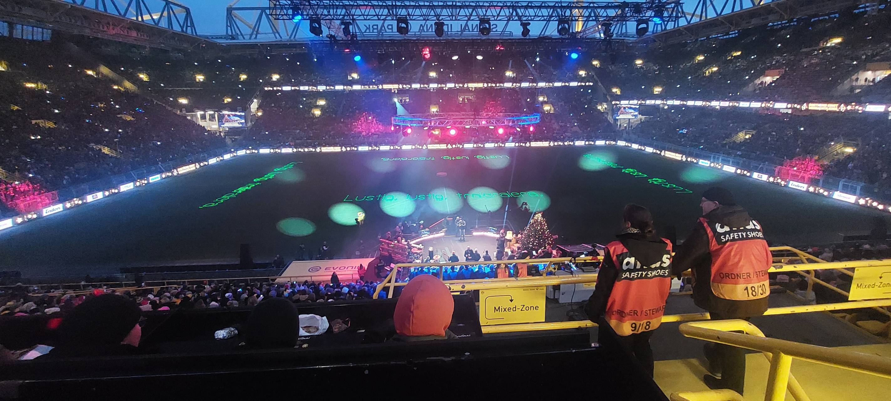 Das Weihnachtssingen beim BVB