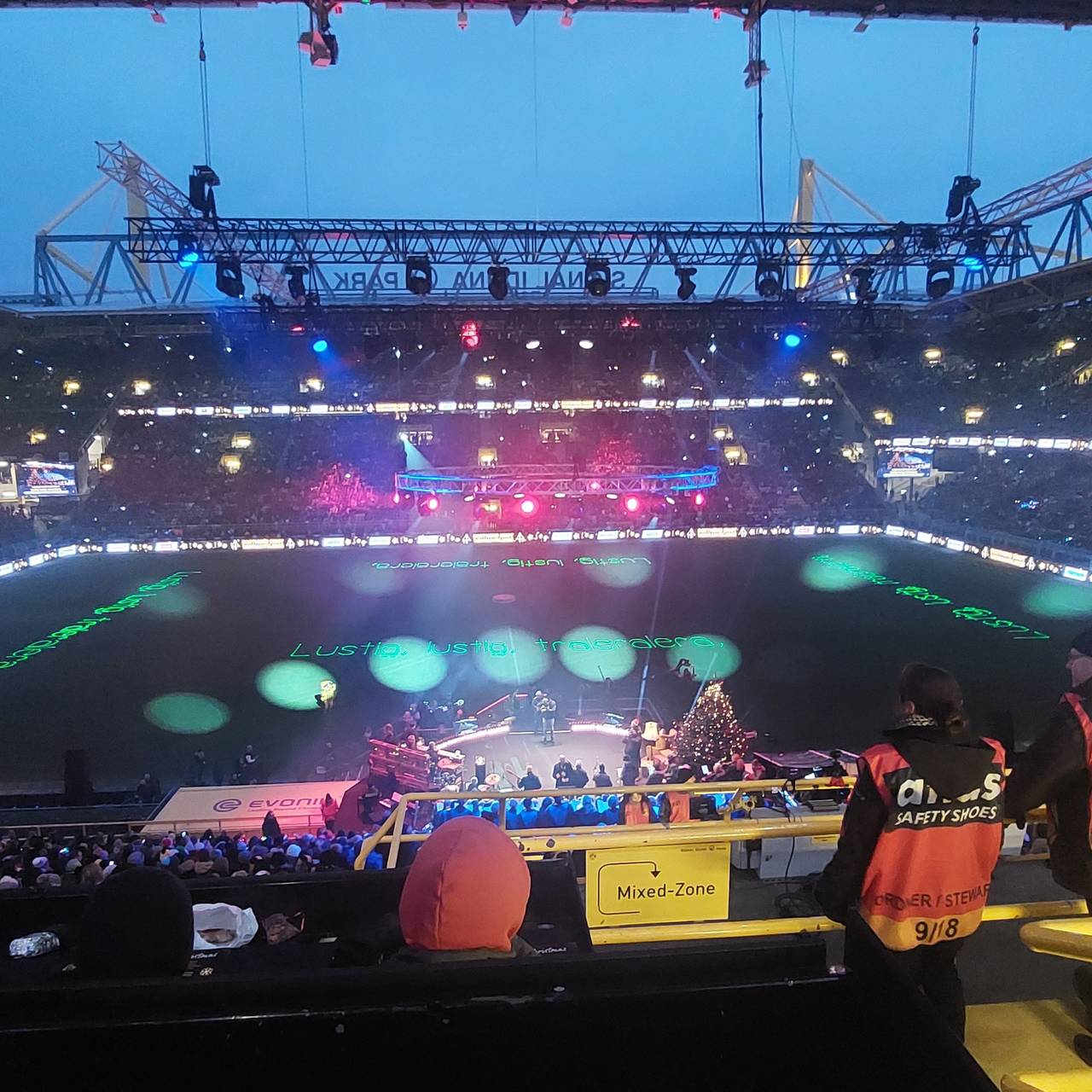 Das Weihnachtssingen beim BVB