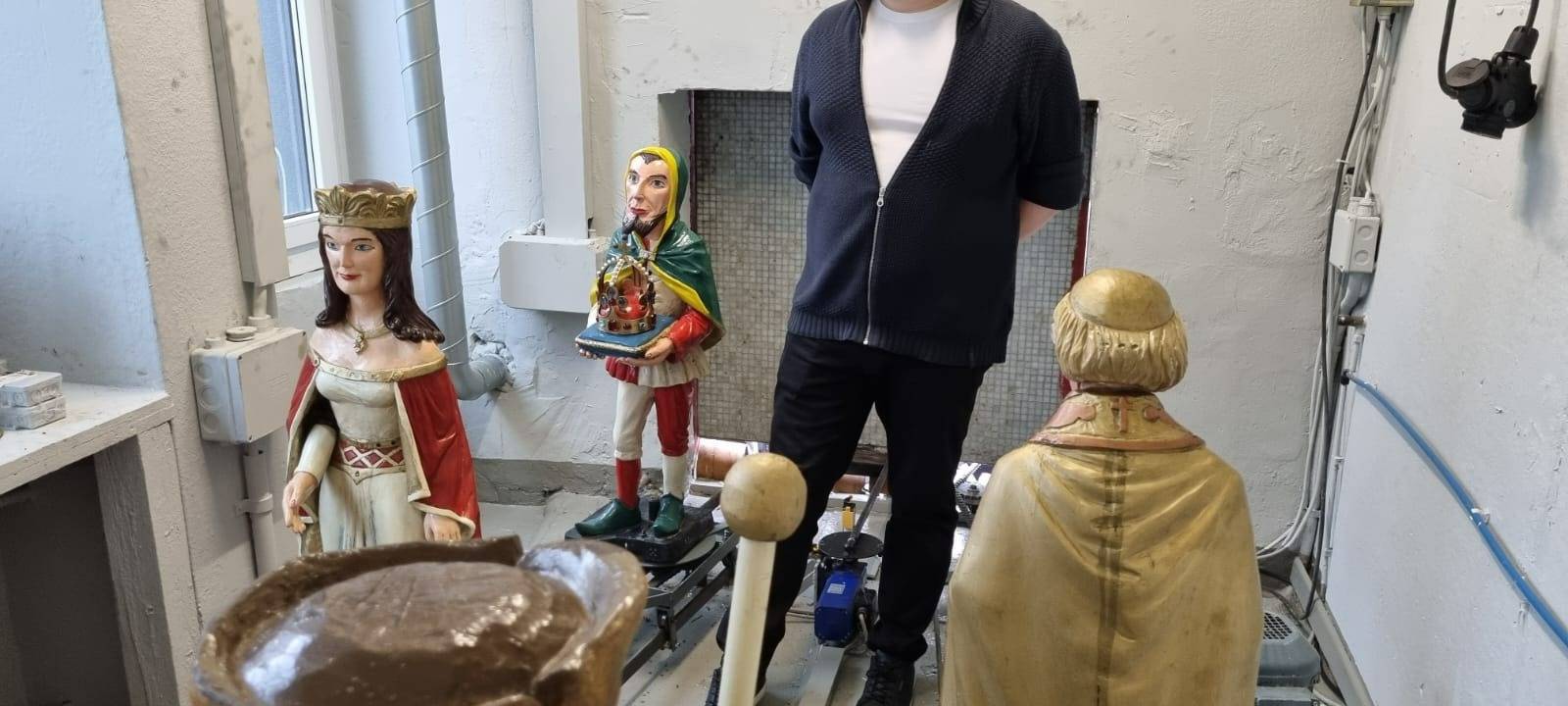 Im Inneren des Glockenspiels an der Kampstraße in Dortmund.