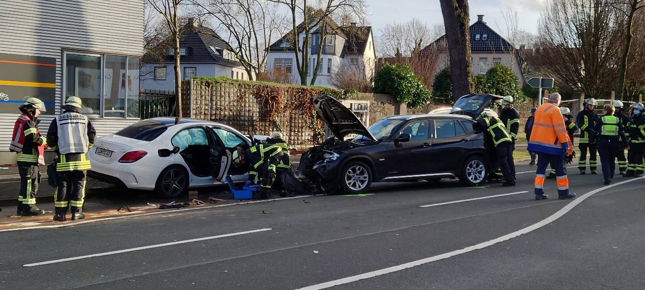 Dortmund: Schwerer Verkehrsunfall in Aplerbeck