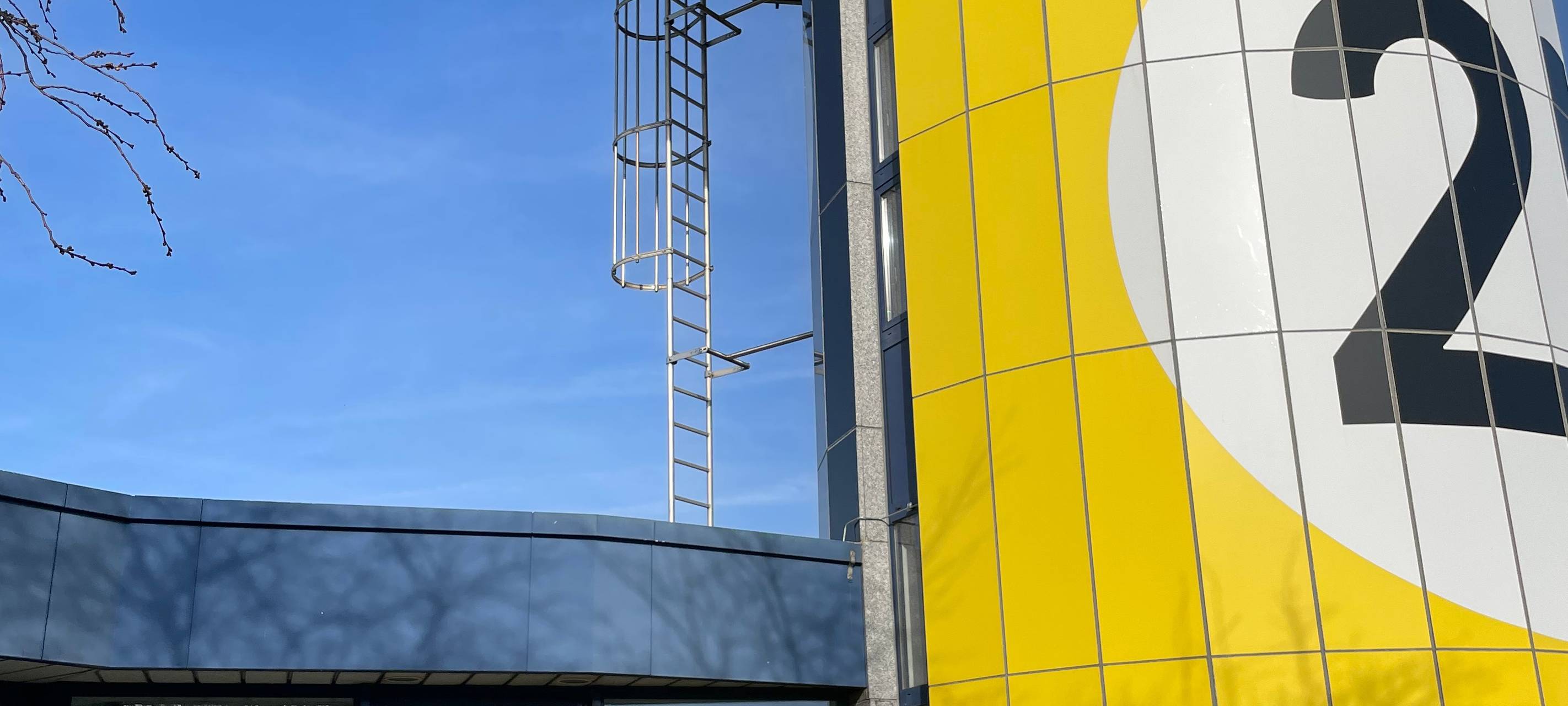 Wir öffnen Türen: Tower am Dortmunder Flughafen