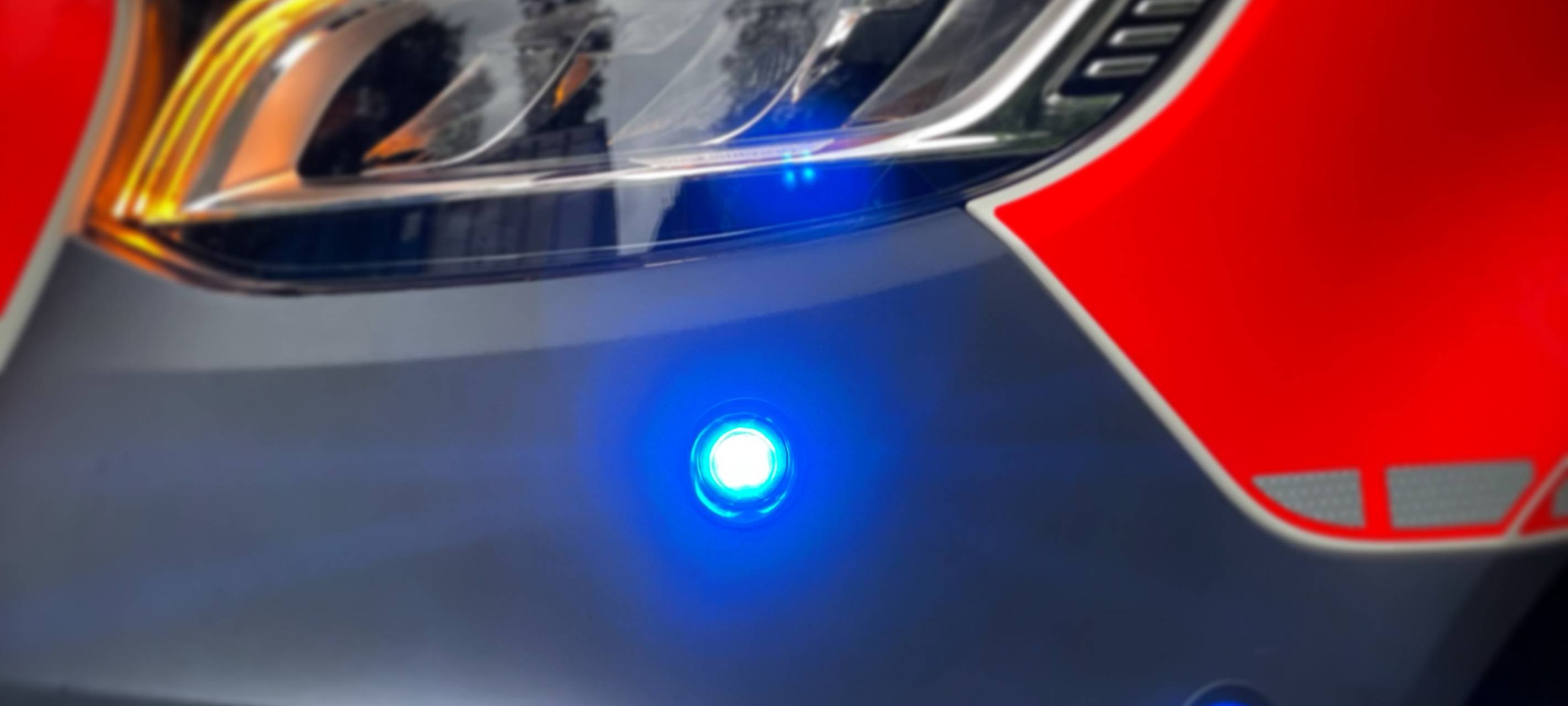 Feuerwehr Dortmund: Rettungswagen Seitenblitzer