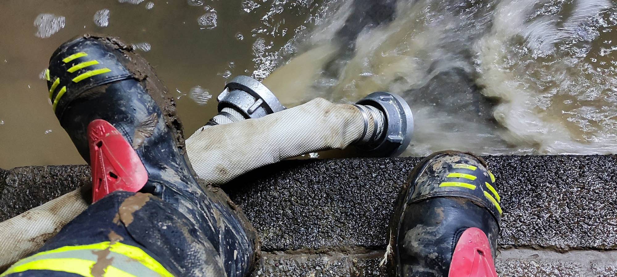 Feuerwehr Dortmund: Abpumpen