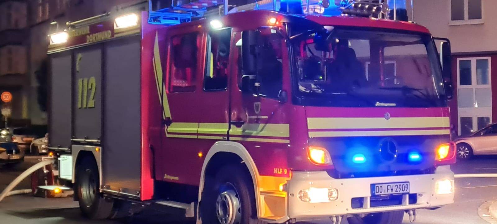 Feuerwehr Dortmund: Feuerwehrauto im Einsatz