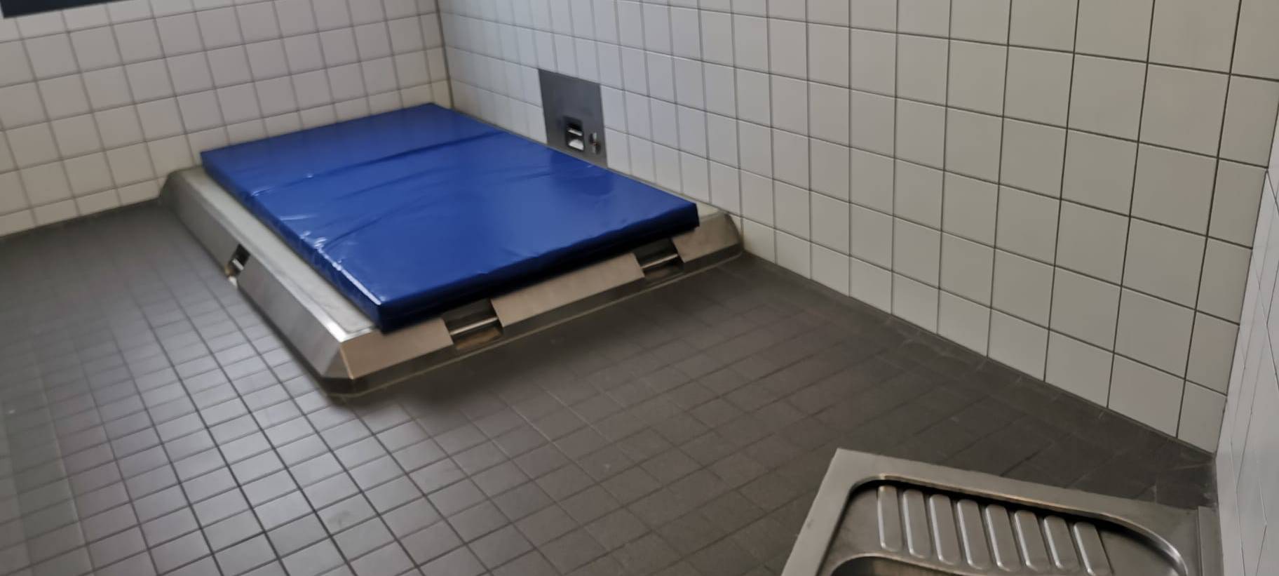 Wir öffnen Türen Leitstelle und Gewahrsam der Polizei Dortmund