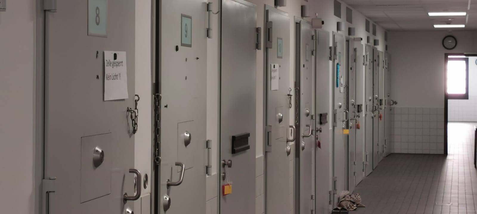 Wir öffnen Türen Leitstelle und Gewahrsam der Polizei Dortmund