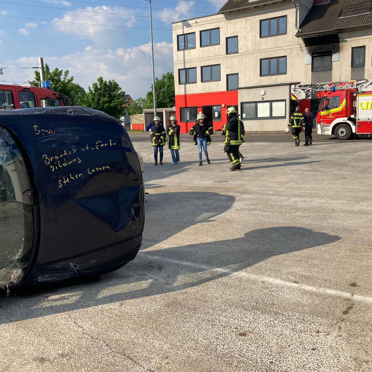 Feuerwehrtag Unfallauto