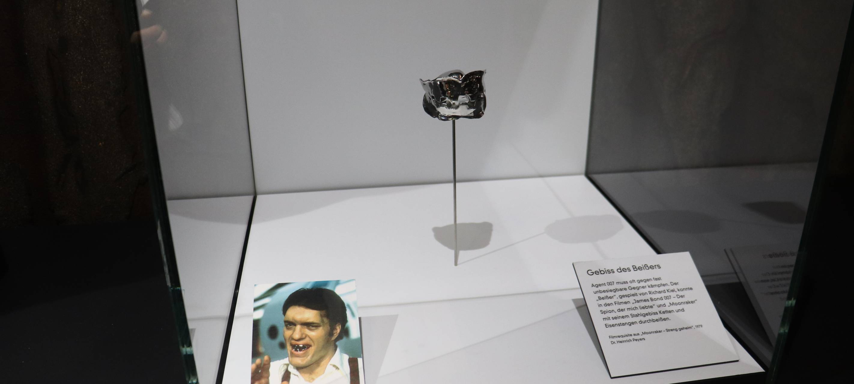 Wer ist "Mademoiselle Docteur"?