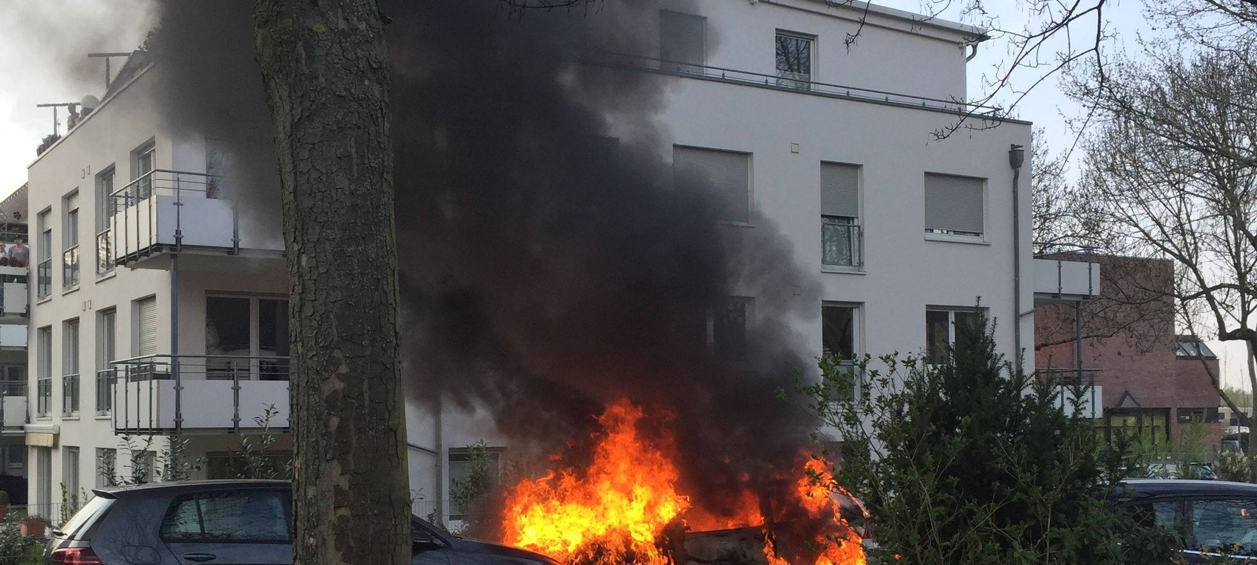 Autobrand an der Deggingstraße