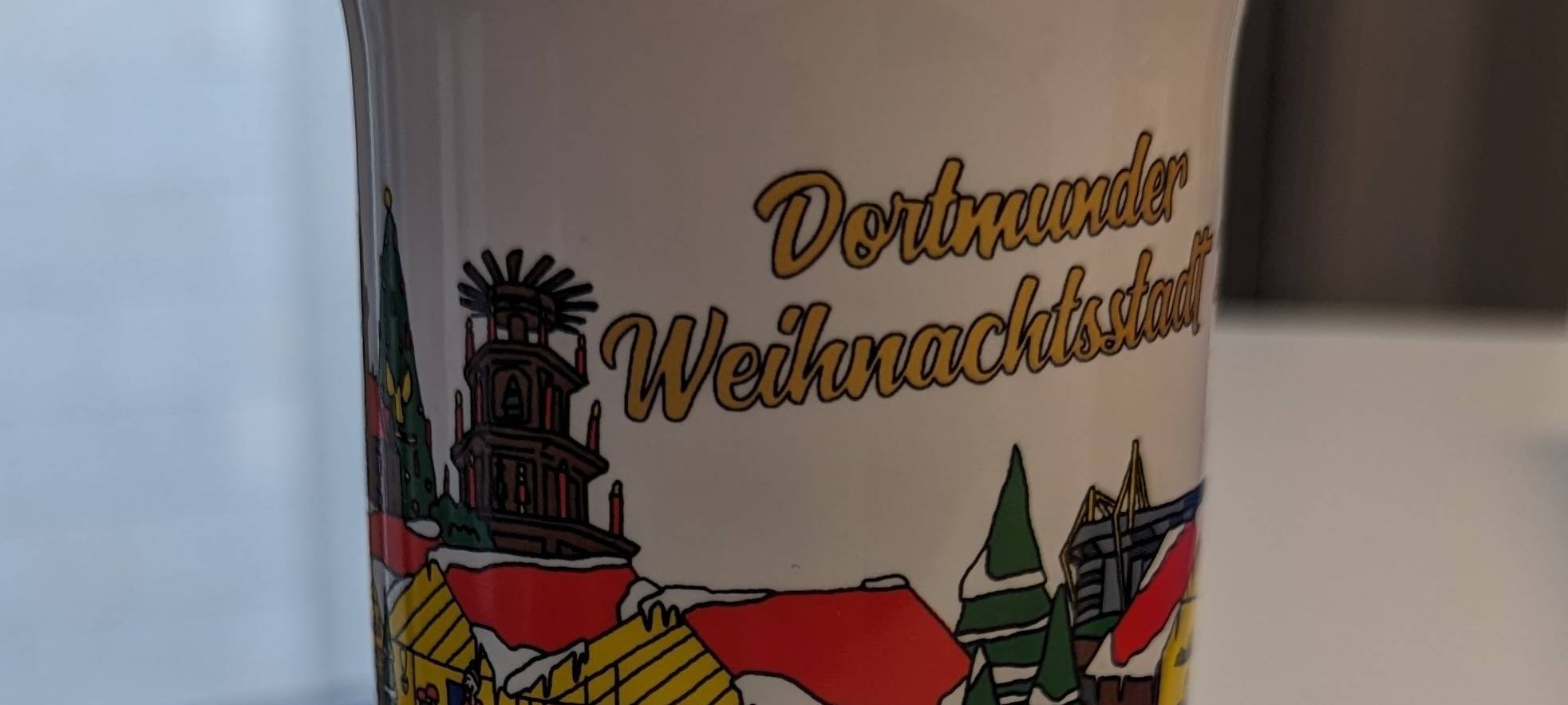 So sieht die neue Weihnachtstasse in Dortmund aus!