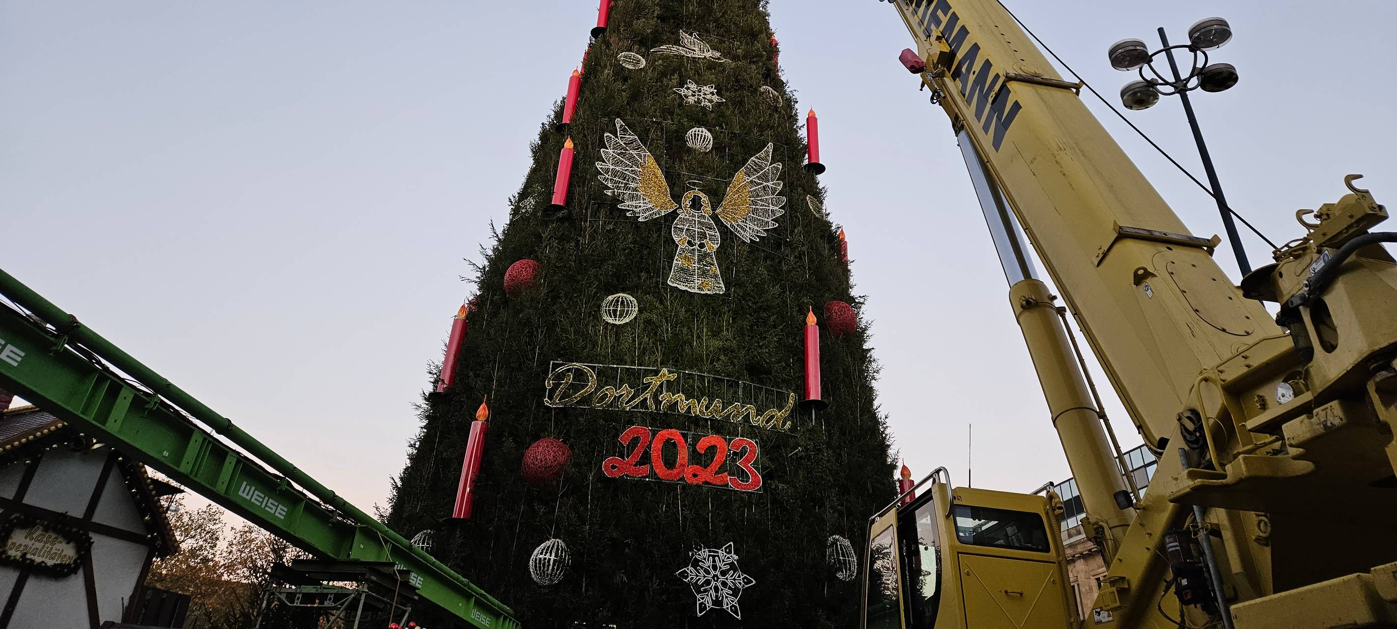 Kugel von Weihnachtsbaum in Dortmund verschwunden