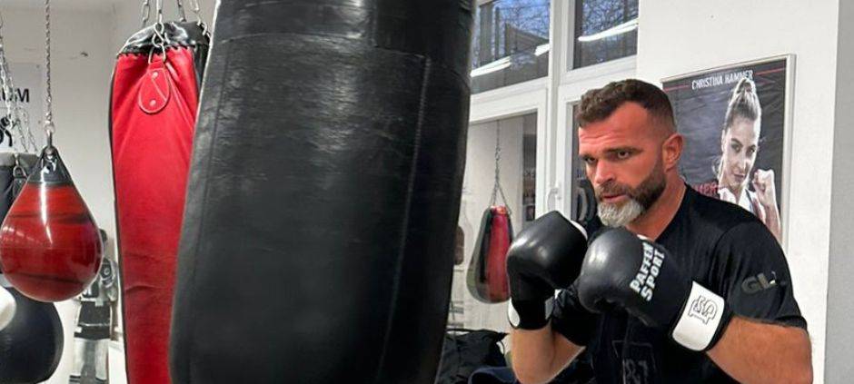 Denken, Schlagen, Einstecken - Dortmunder ist Schachbox-Weltmeister