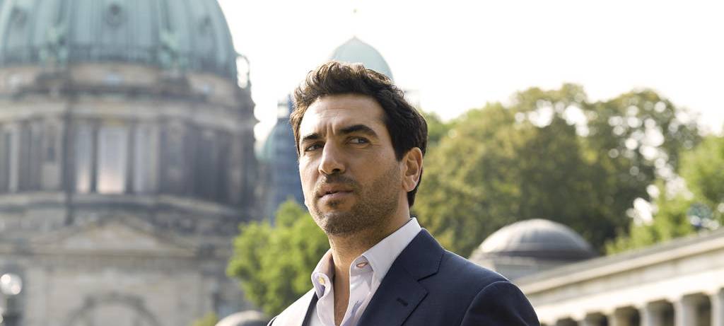 Eine Komödie, ein Gespenst und vier Detektive