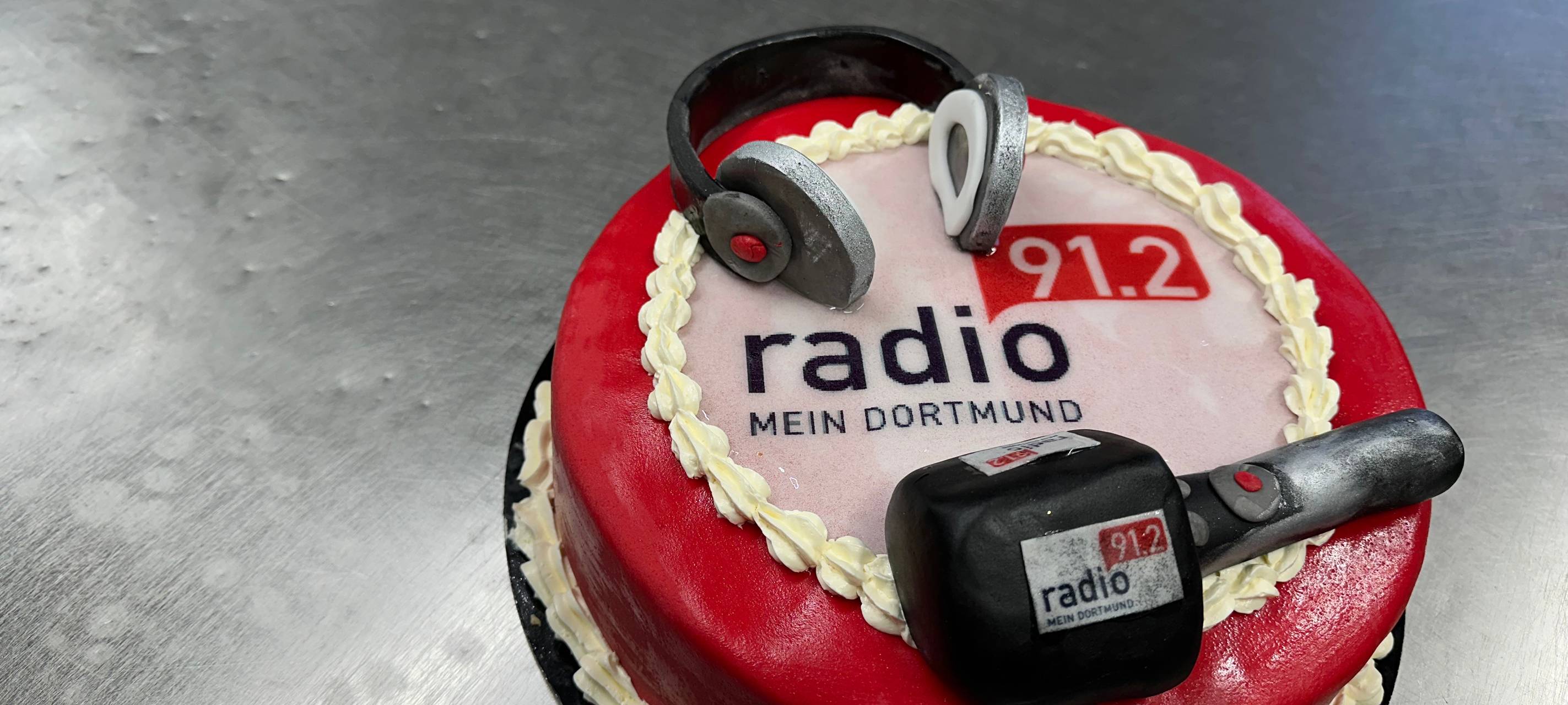Wir backen eine Radio 91.2-Torte!