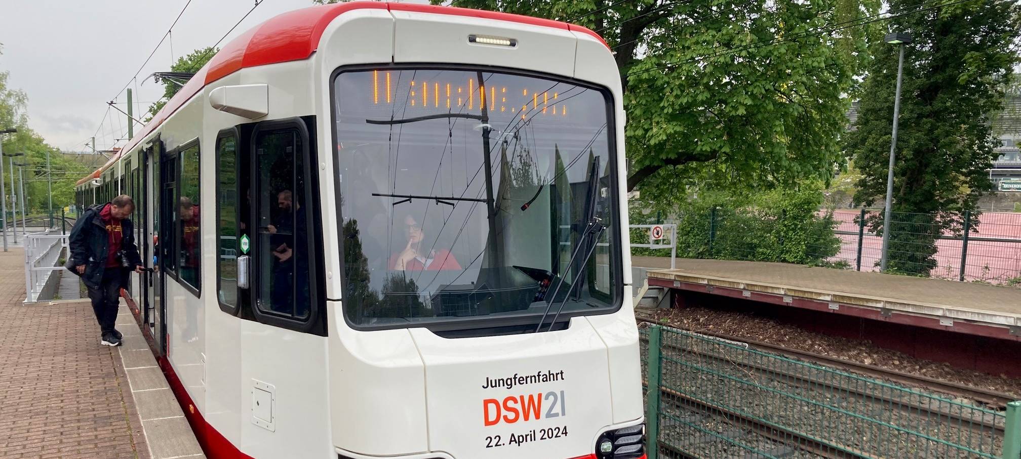 Dortmund: Neue Stadtbahnen jetzt in Betrieb