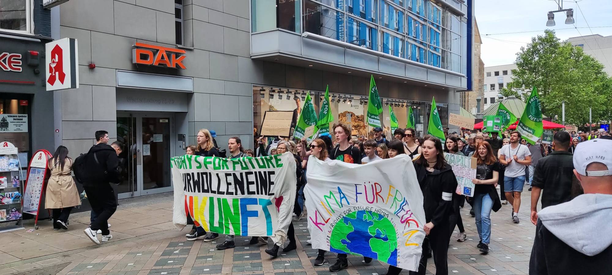 "Fridays for Future" demonstriert in Dortmund