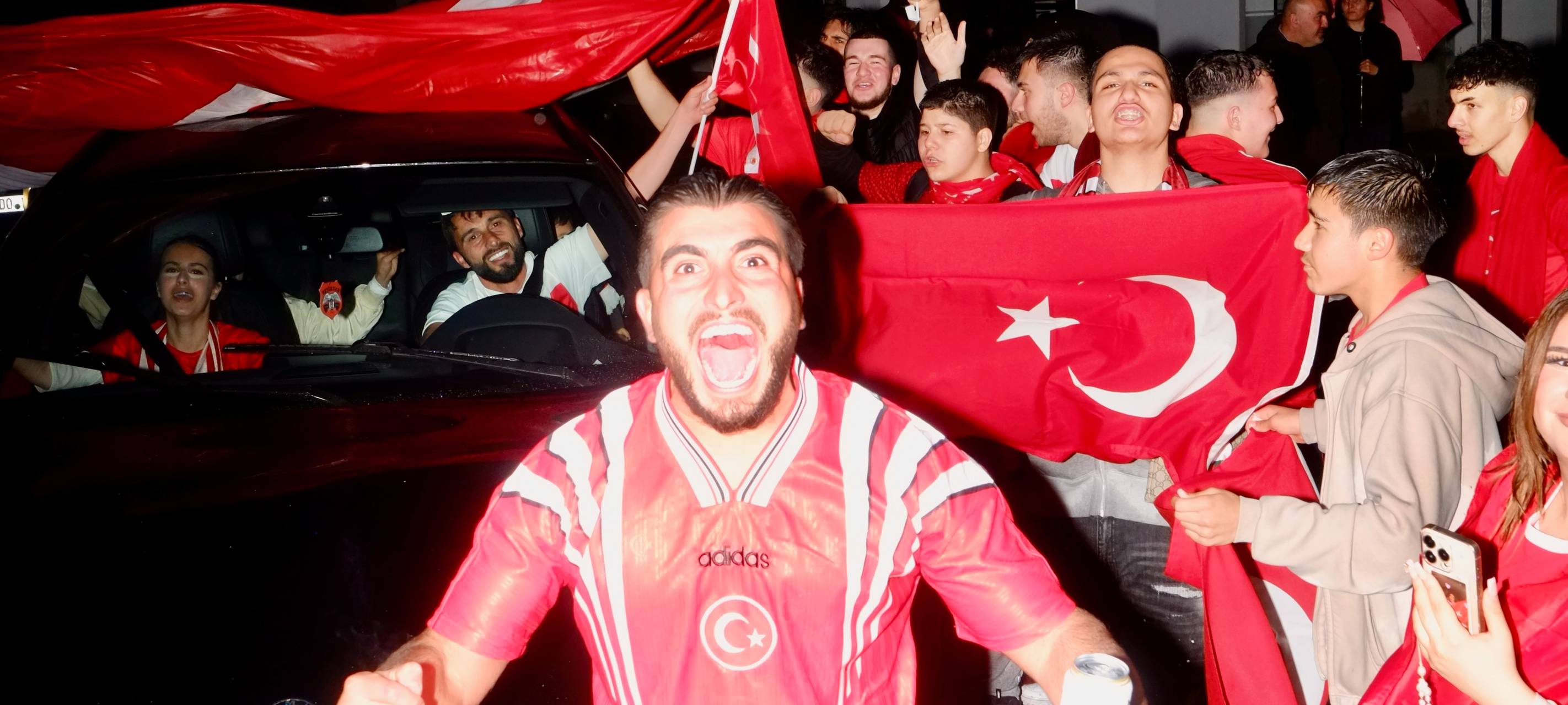 Dortmund feiert: Public Viewing der Europameisterschaft - Deutschland gegen Ungarn und Türkei gegen Georgien