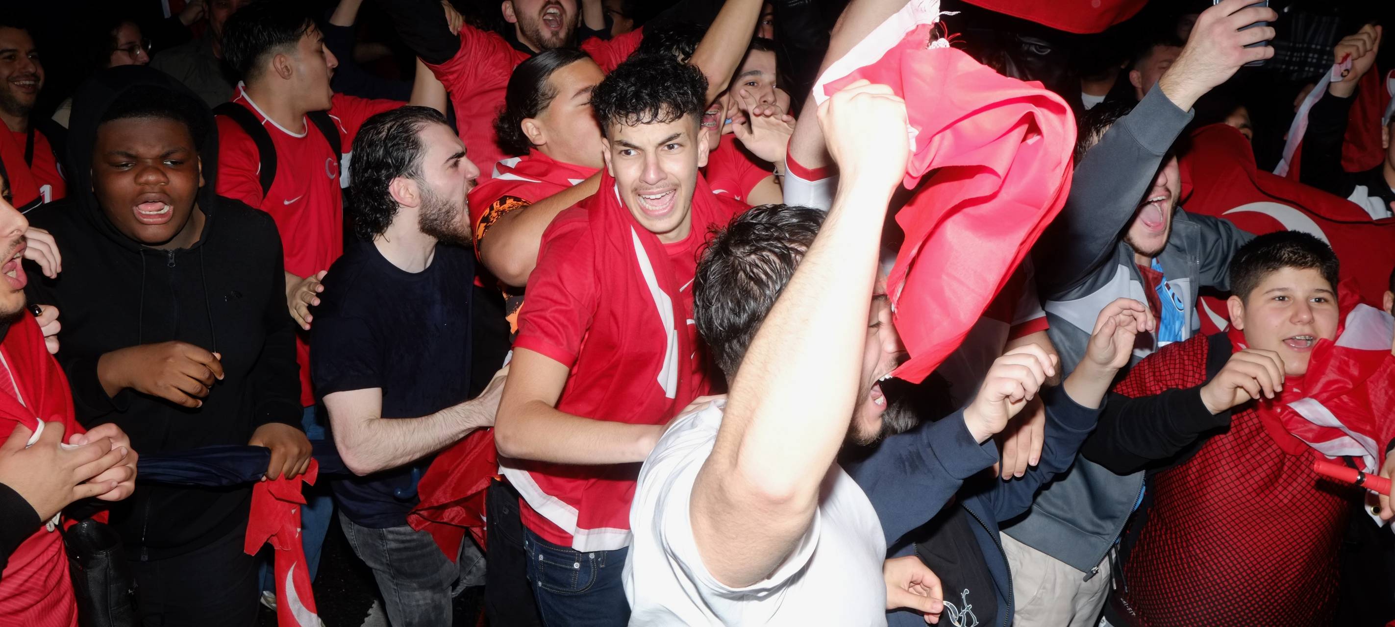 Dortmund feiert: Public Viewing der Europameisterschaft - Deutschland gegen Ungarn und Türkei gegen Georgien