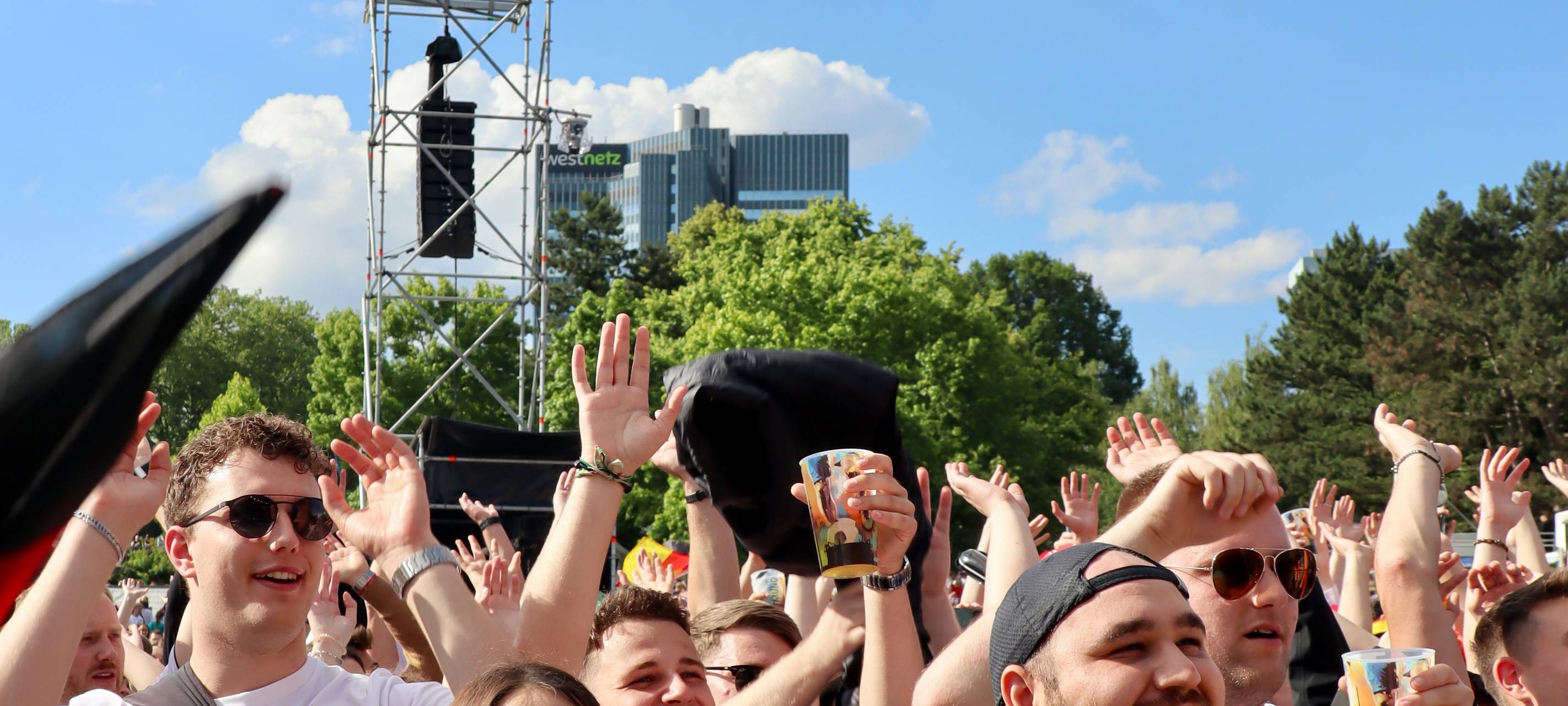 Dortmund feiert: Public Viewing der Europameisterschaft - Deutschland gegen Ungarn und Türkei gegen Georgien