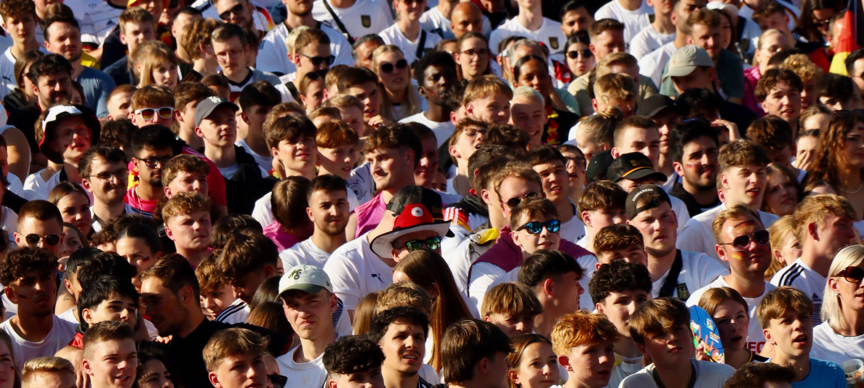 Dortmund feiert: Public Viewing der Europameisterschaft - Deutschland gegen Ungarn und Türkei gegen Georgien