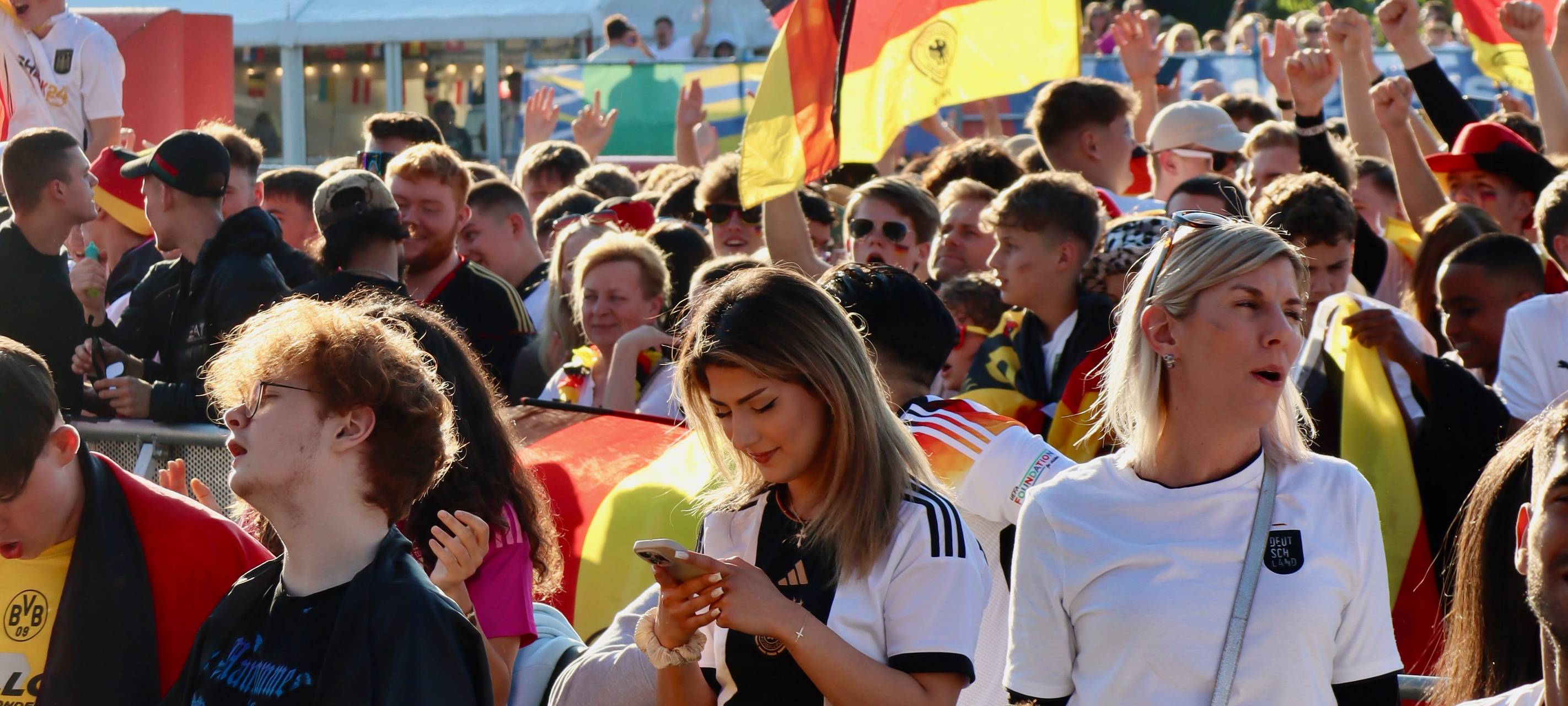 Dortmund feiert: Public Viewing der Europameisterschaft - Deutschland gegen Ungarn und Türkei gegen Georgien