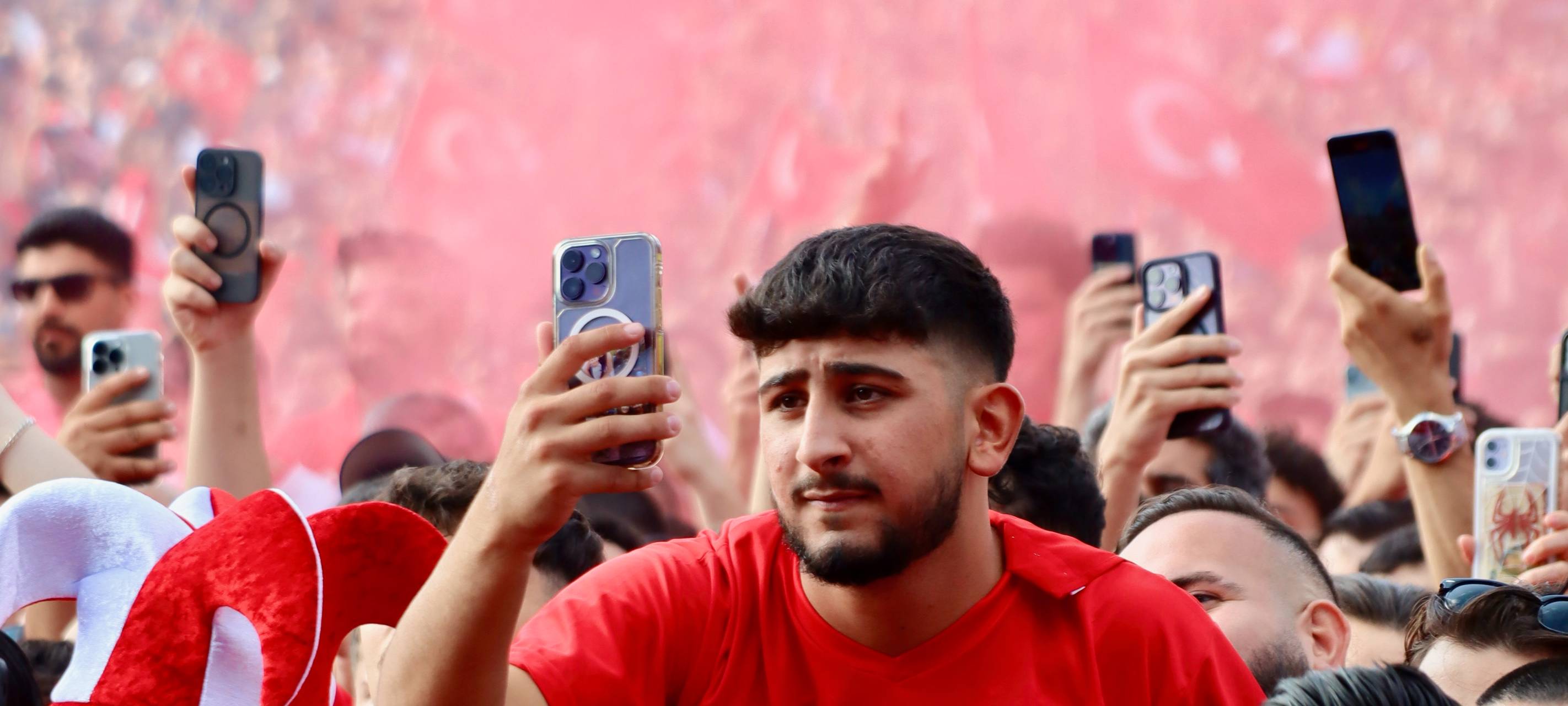 EM 2024: Fans feiern Achtelfinal-Sieg der Türkei
