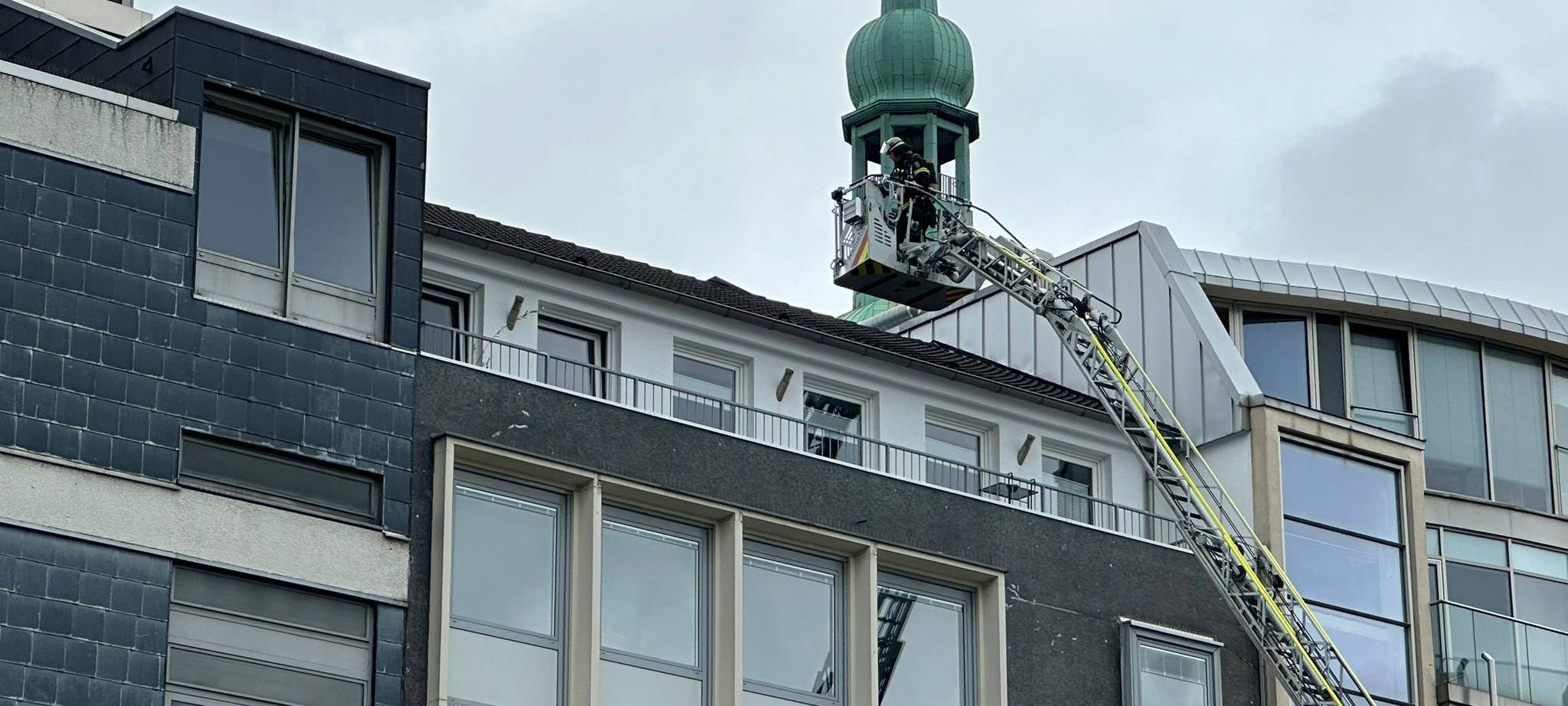 Dortmund: Rauchwolken in Innenstadt