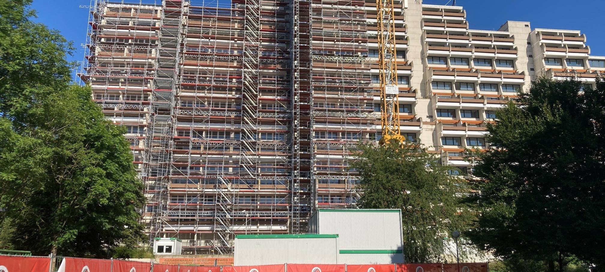 Rechtsstreit um «Hannibal»-Hochhaus in Dortmund: Oberverwaltungsgericht prüft Räumung