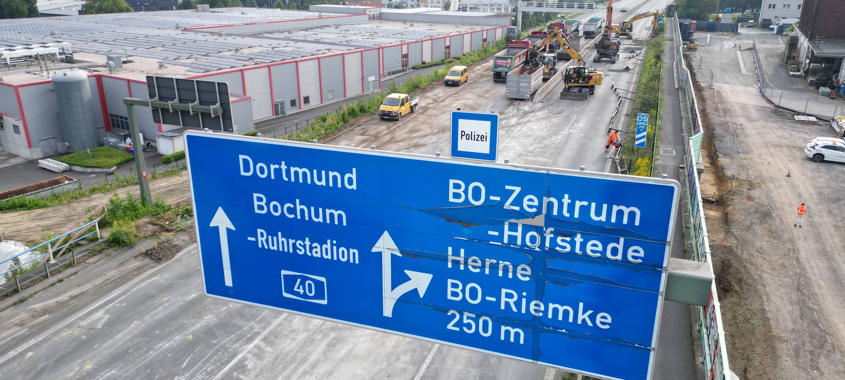 A40 kurz vor Dortmund voll gesperrt