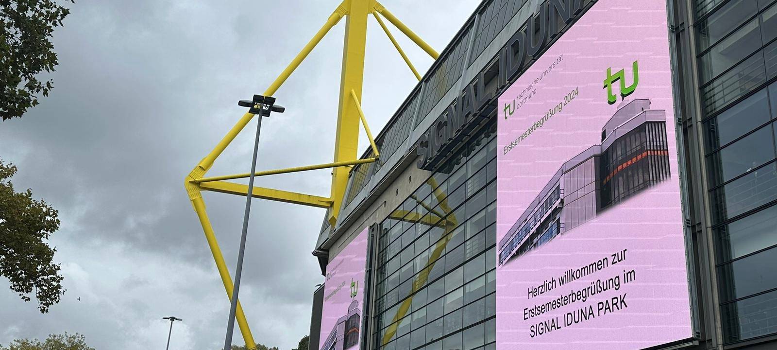 Dortmund: Erstis werden im BVB-Stadion begrüßt