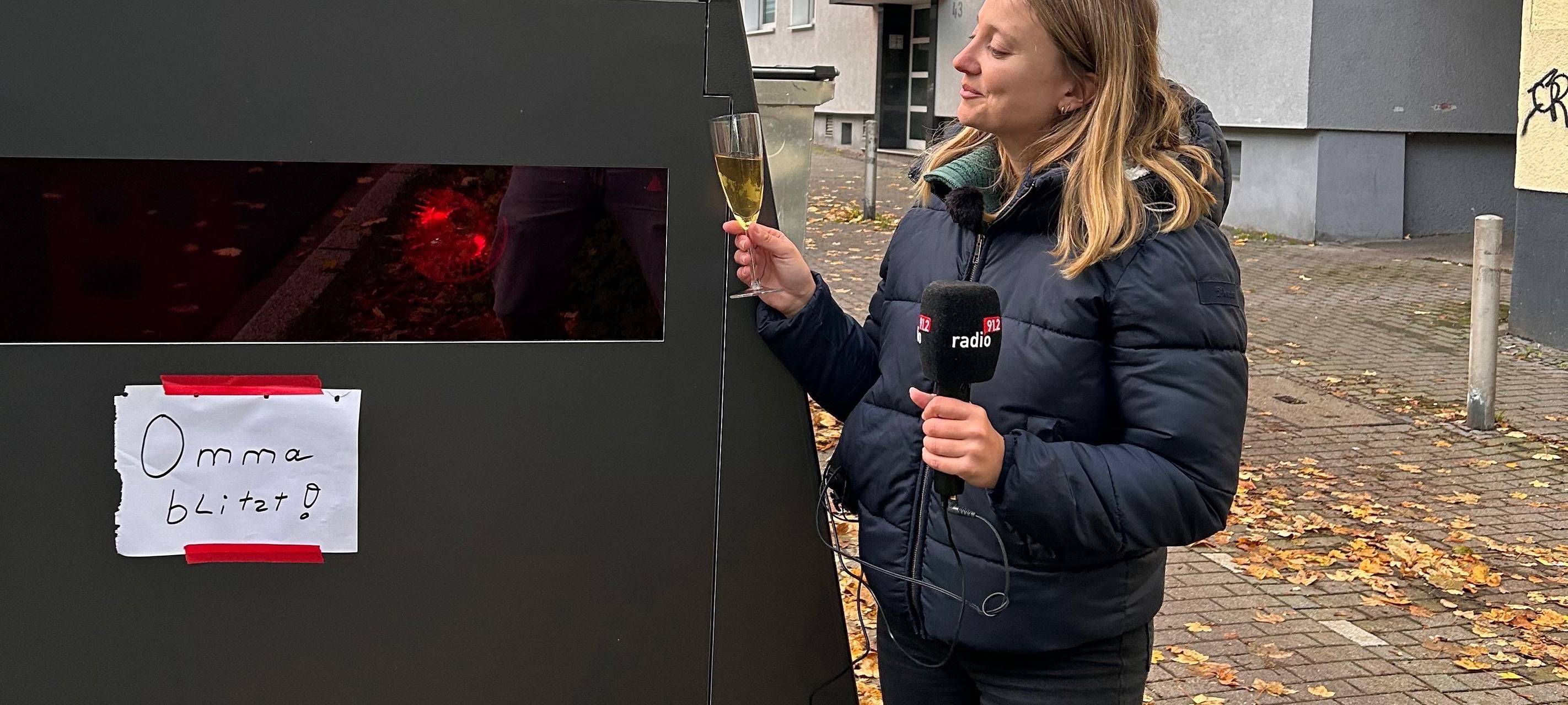 Ihr habt abgestimmt: Dortmunder Blitzer-Anhänger heißt Omma!