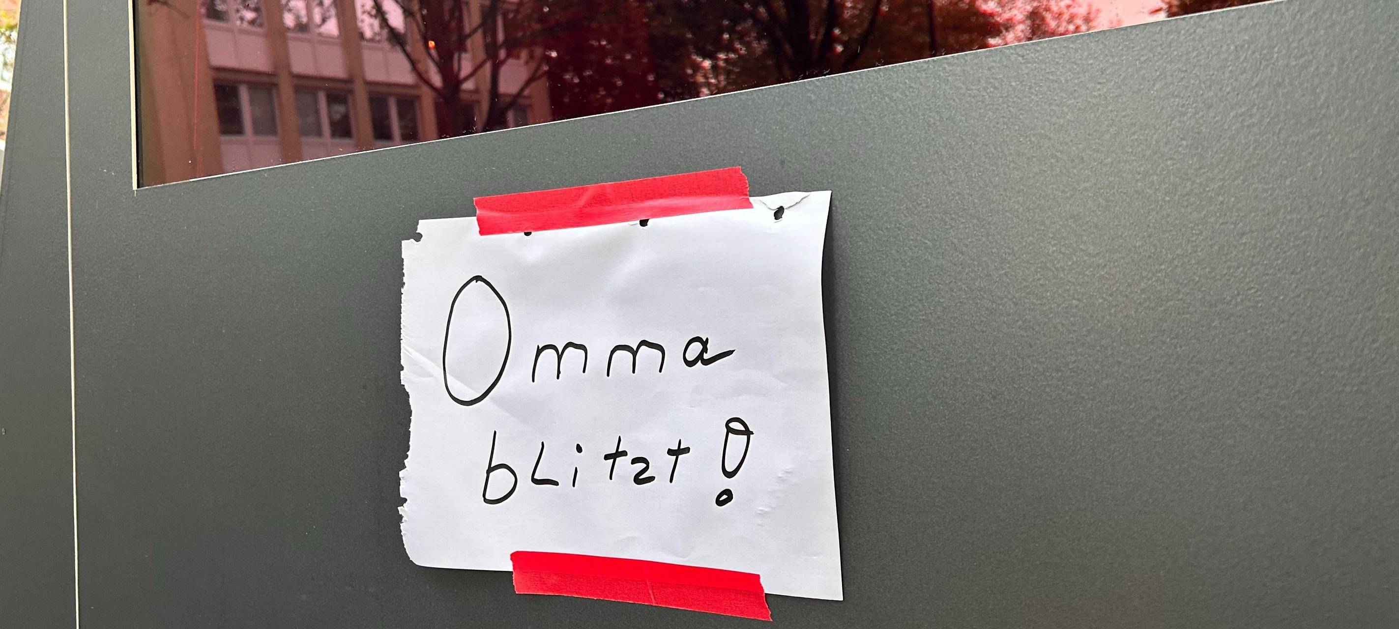 Ihr habt abgestimmt: Dortmunder Blitzer-Anhänger heißt Omma!