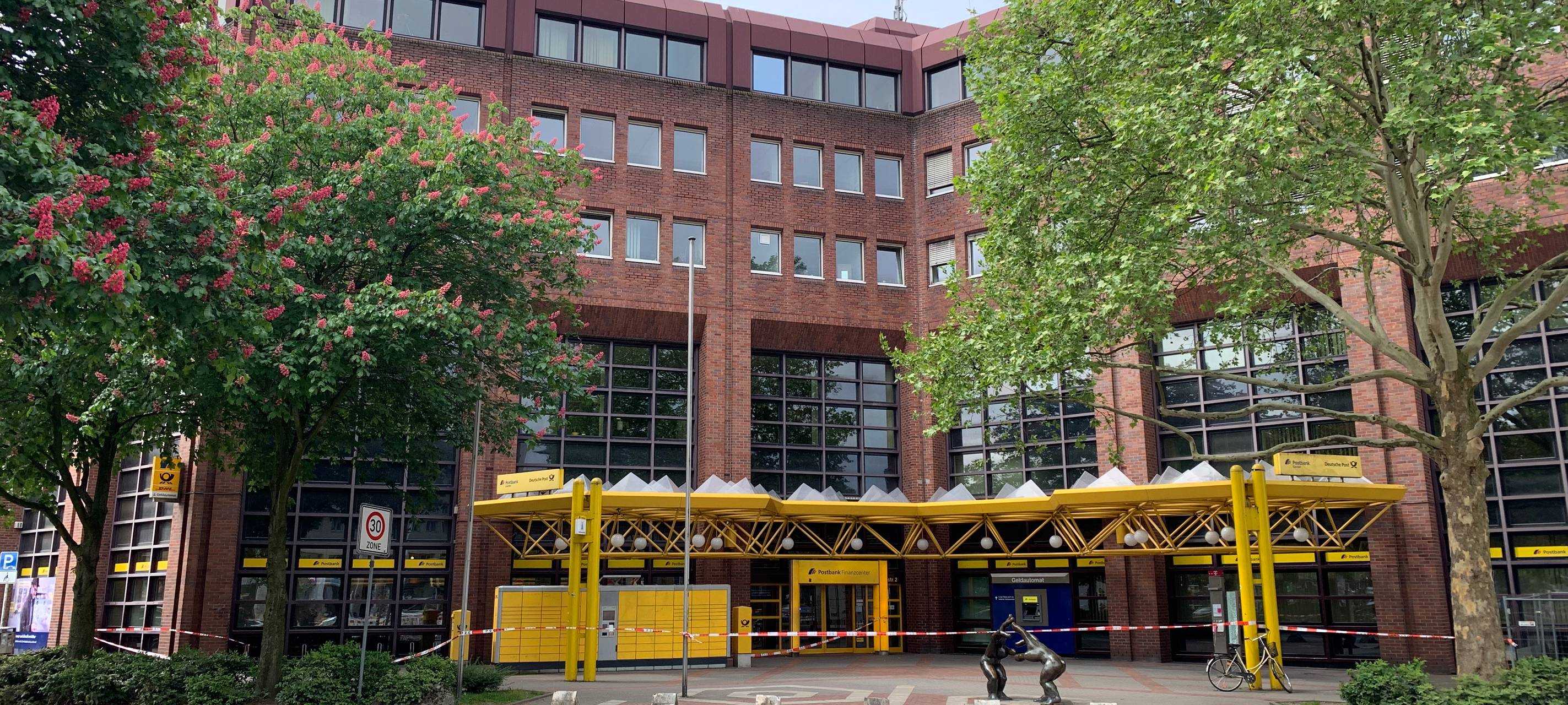 Großeinsatz an der Hauptpost