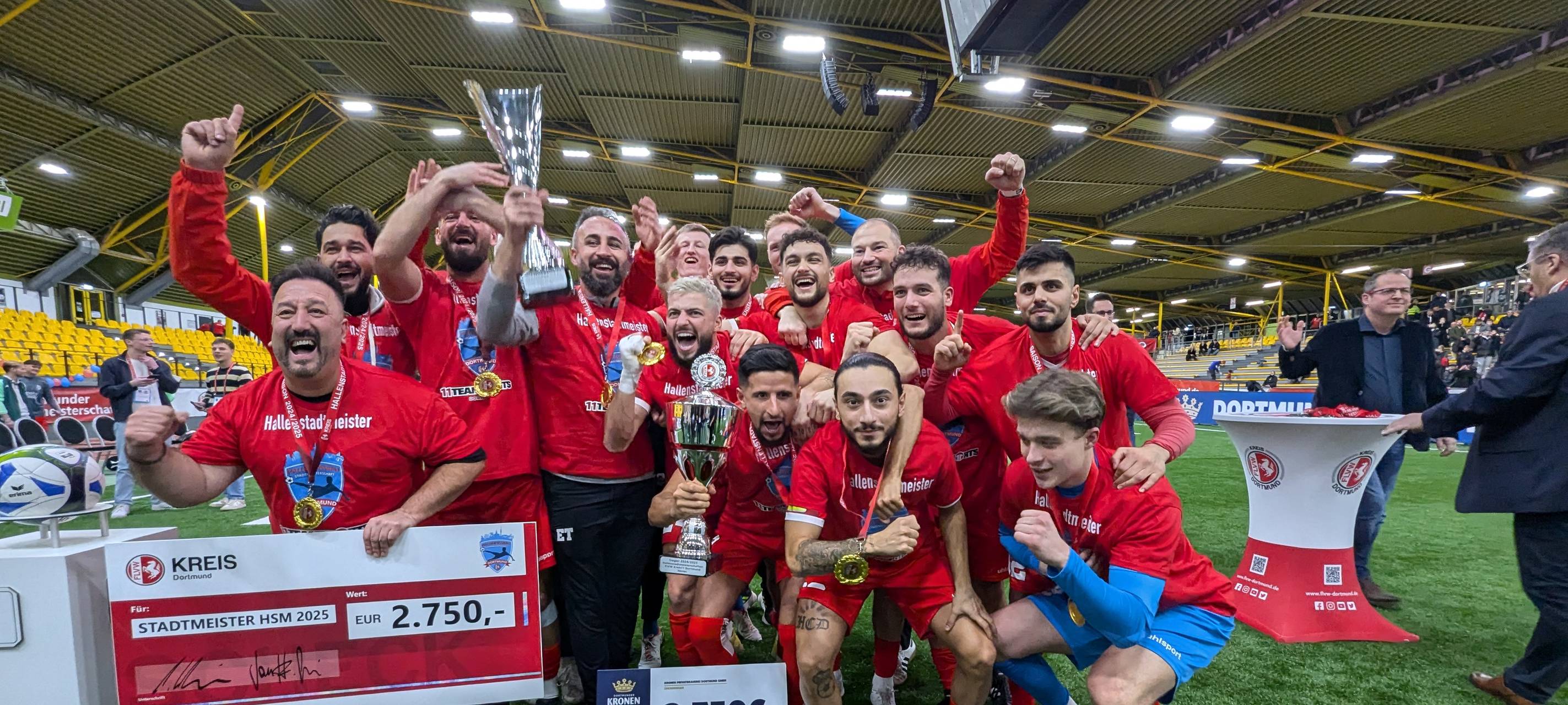 Dortmund: Hallenfußball-Stadtmeister verteidigen Titel