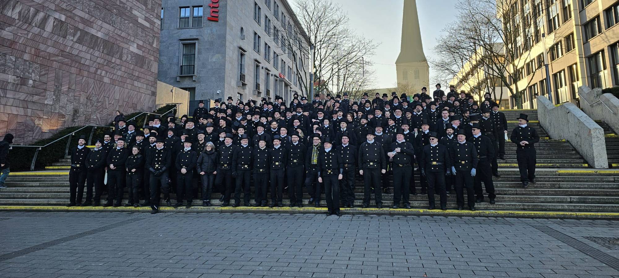 Schornsteinfeger verteilen Glück in Dortmund