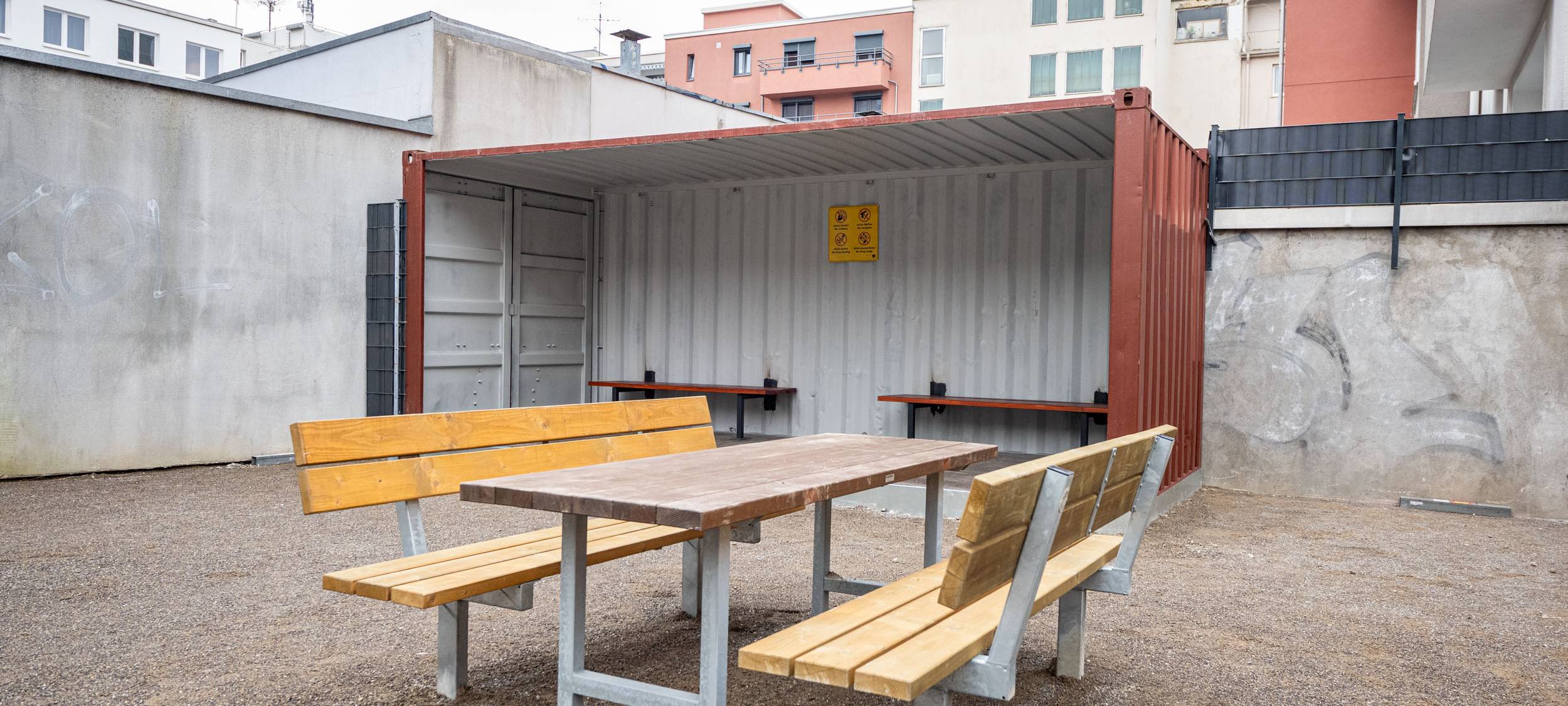 Zu sehen ist die Aufenthaltsfläche für Drogensüchtige am Grafenhof.